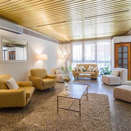 Hotel Corallo Giulianova Bagian luar foto