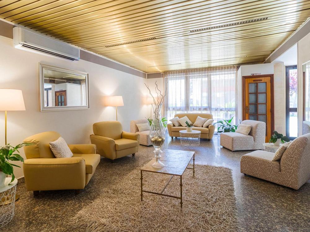 Hotel Corallo Giulianova Bagian luar foto