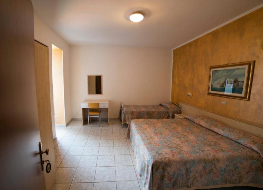 Hotel Corallo Giulianova Bagian luar foto